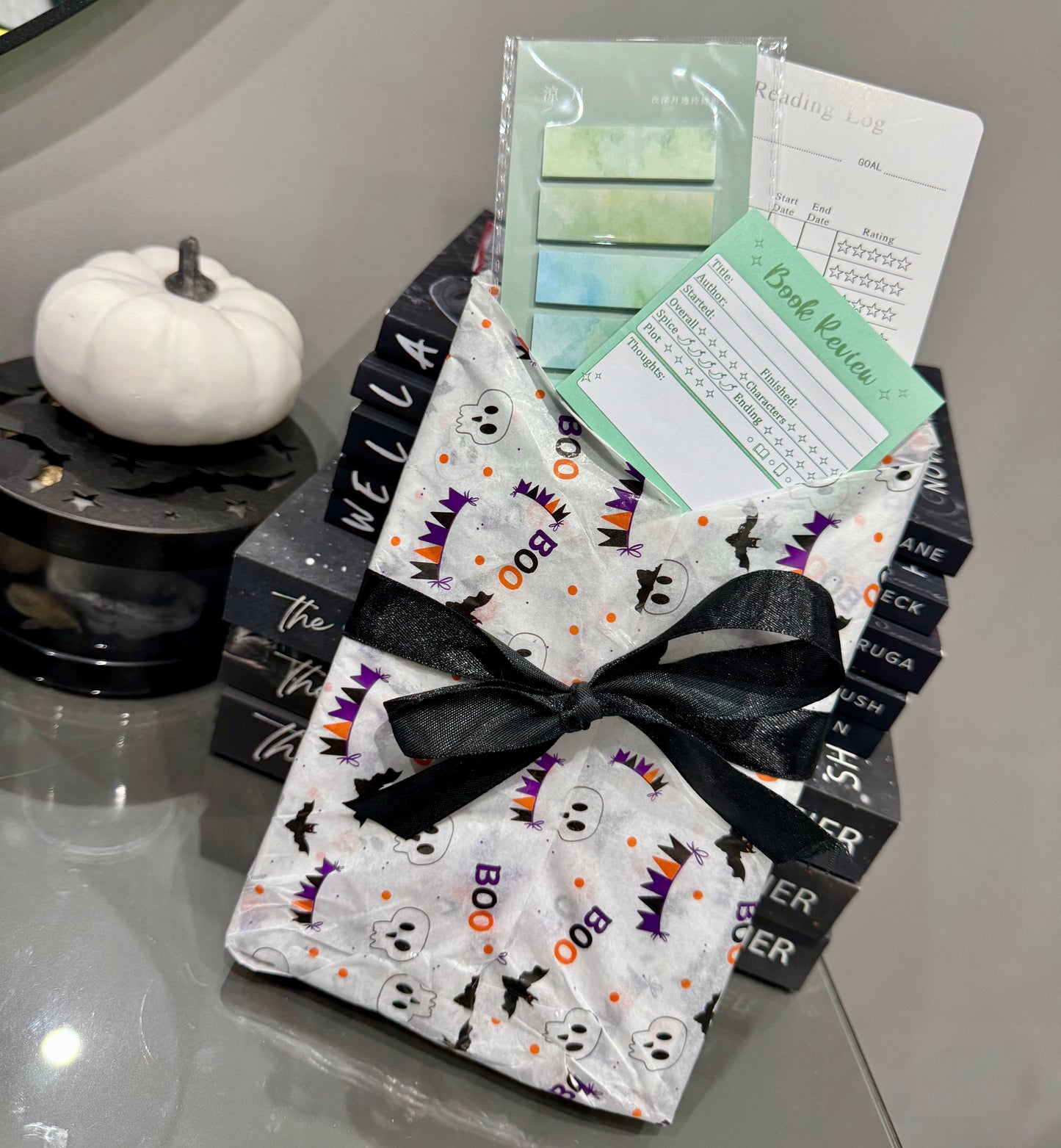 🎃 Blind Date with a Book – Halloween Edition 🖤🍂