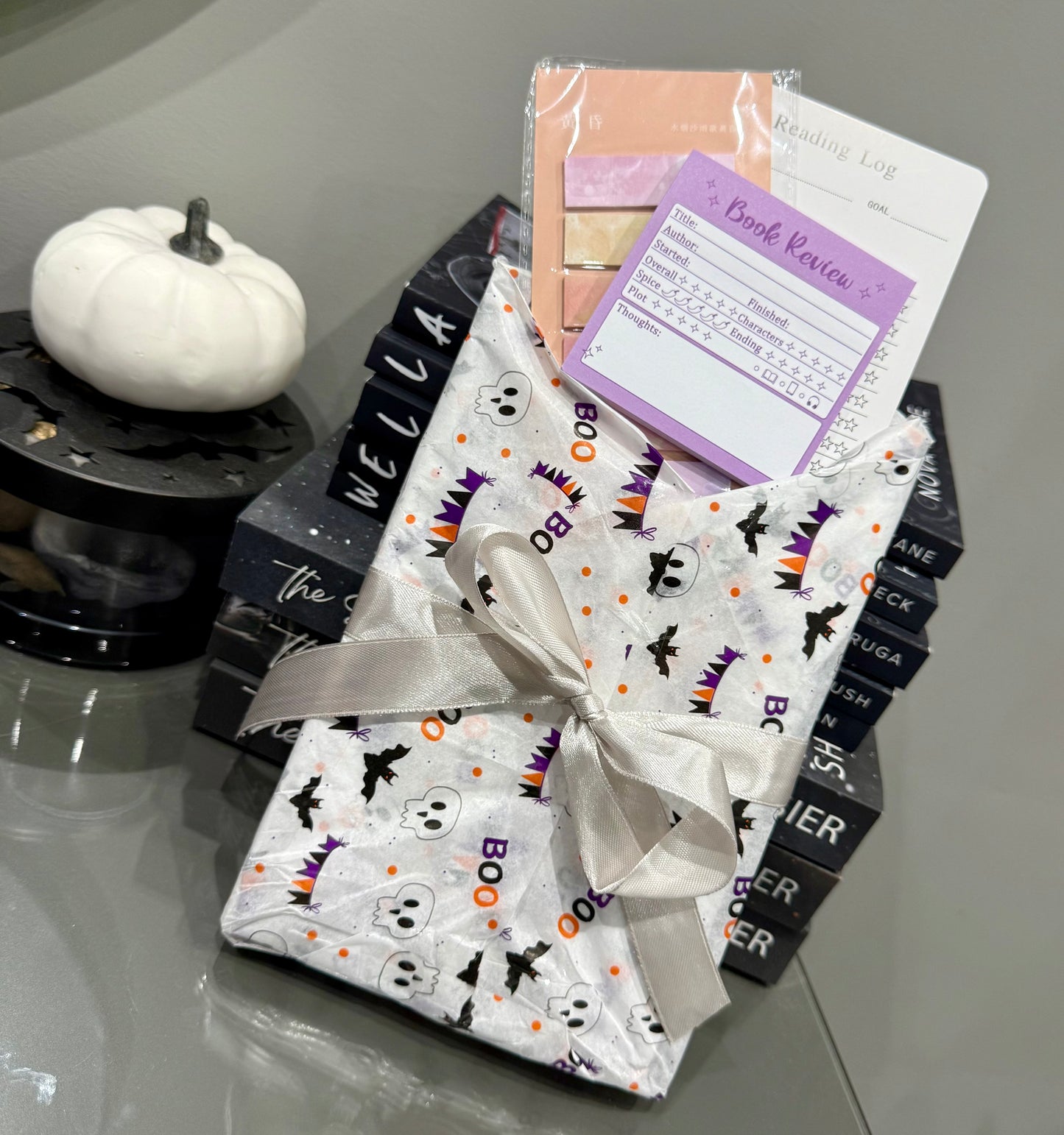 🎃 Blind Date with a Book – Halloween Edition 🖤🍂